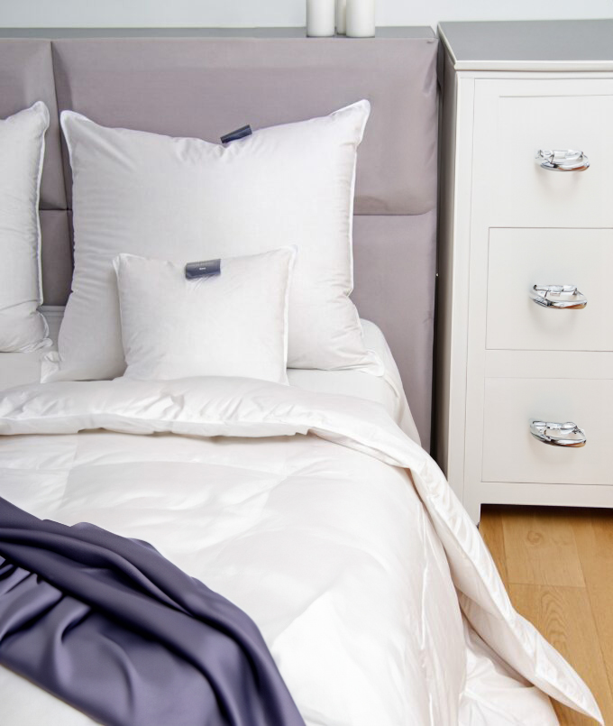 QUEEN poduszka trzykomorowa